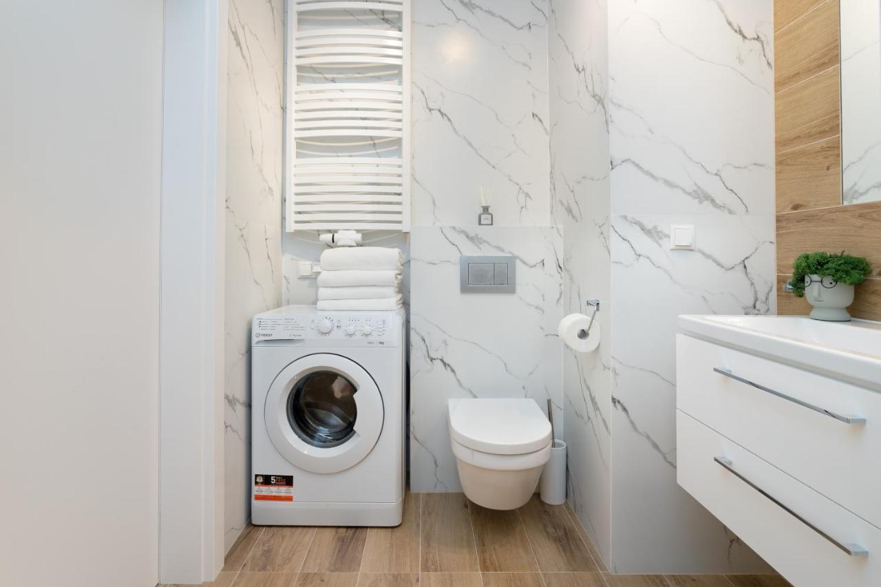 Ina Rent - Przy Plazy- Nadmorski Dwor กดัญสก์ ภายนอก รูปภาพ